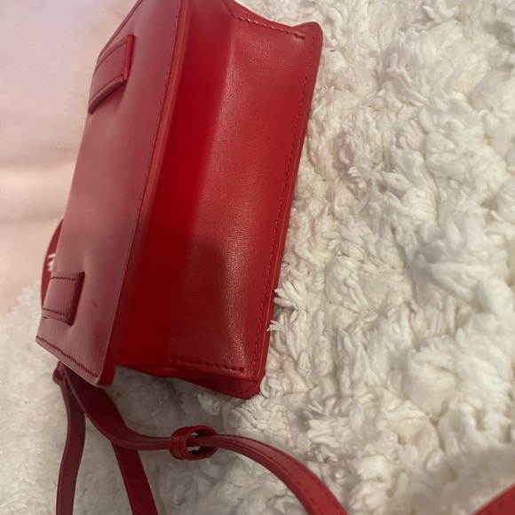 Off-White waist bag. - Picture 2 of 13